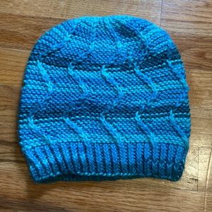 Zigzag design hand knit beanie in blue/teal/green